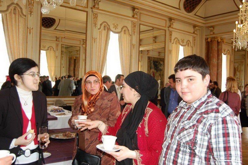 SEMPOZYUM SONRASI RESEPSİYONDA İKİLİ GÖRÜŞMELER