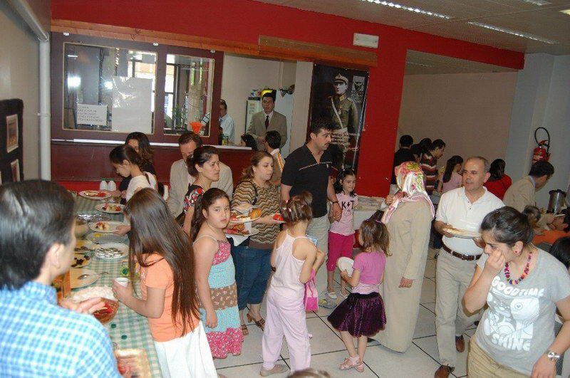 BADD GELENEKSEL KAHVALTISINDA ANNELERİ UNUTMADI