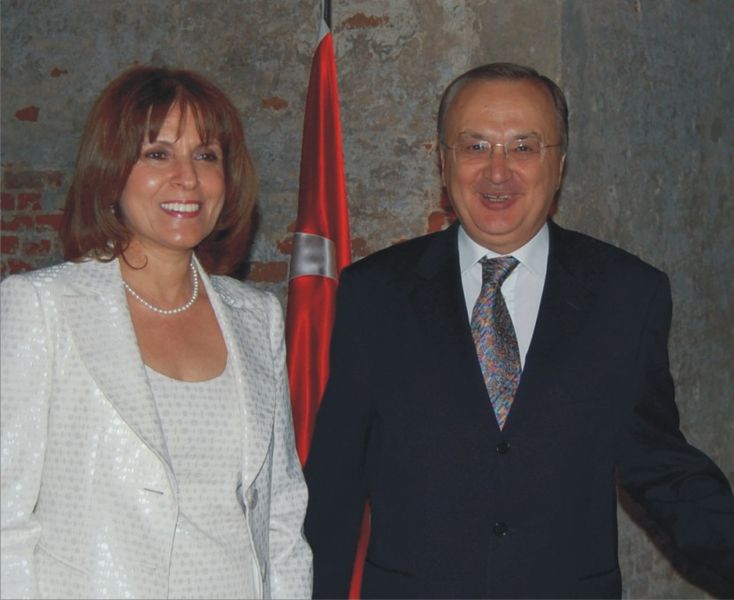 Başkonsolos Mehmet Özyıldız'dan 'Veda Mesajı'