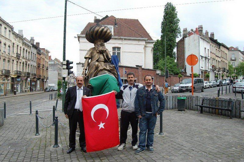 Hoca Avrupa'nın merkezinde maya çaldı