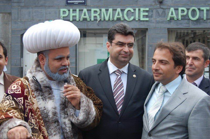 Hoca Avrupa'nın merkezinde maya çaldı