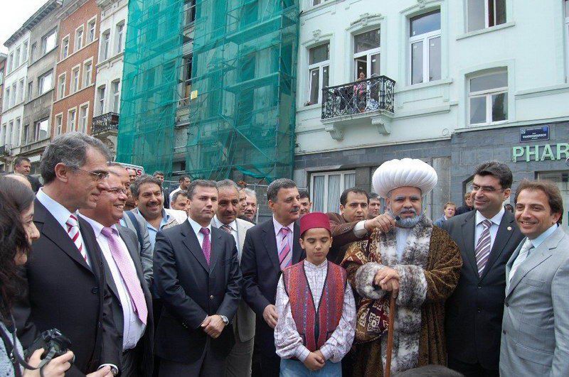 Hoca Avrupa'nın merkezinde maya çaldı