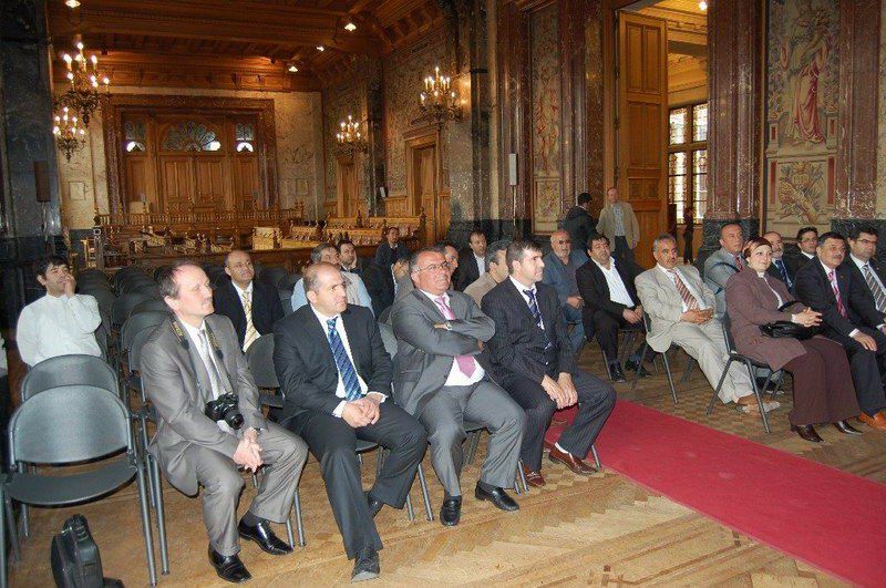 Hoca Heyetine Schaerbeek Belediyesinide kokteyl