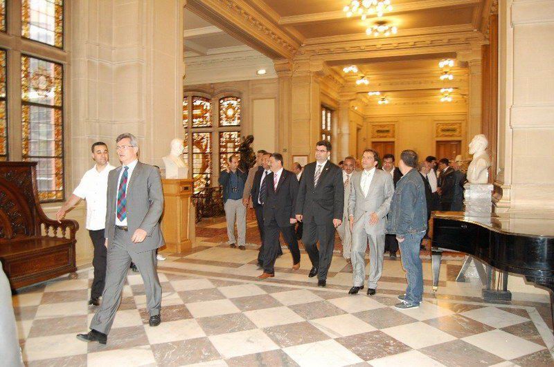 Hoca Heyetine Schaerbeek Belediyesinide kokteyl