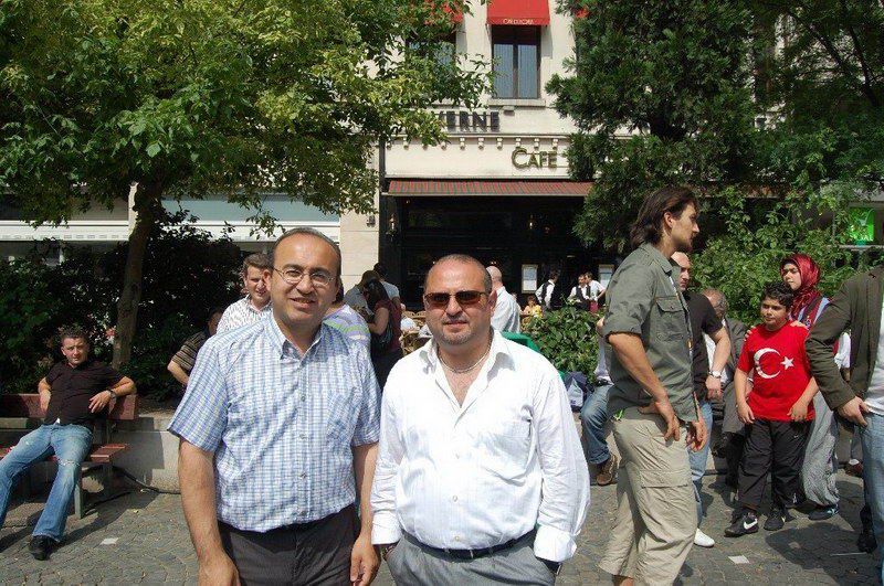 AB'nin merkezinde horon oynayıp hamsi yediler...