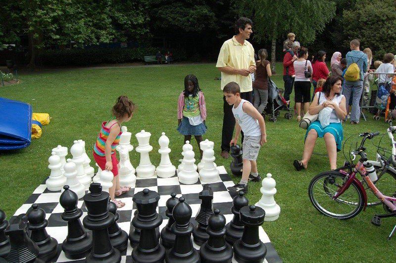 Schaerbeek'te Kiraz Festivali coşkuluydu