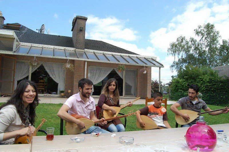 Anatolian Art Derneği Saz öğrencileri piknikte biraraya geldi