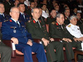 Şura'da terfi bekleyen komutanlar