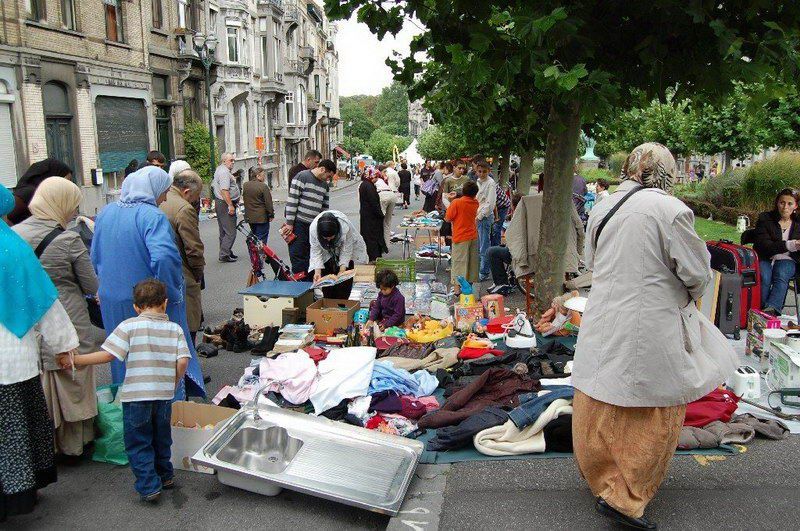Mahalle pazarları orta kesimin umudu olmakta
