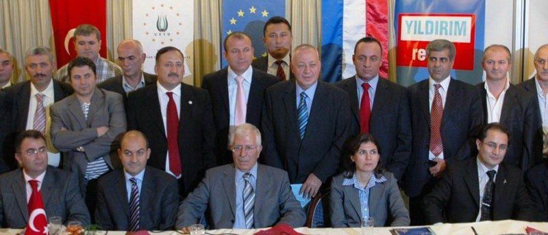 UETD Hollanda'dan Hollandaca Mesnevi tanıtımı