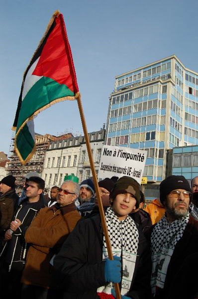 BRÜKSEL'DE ONBİNLER İSRAİL KATLİAMINI PROTESTO ETTİ