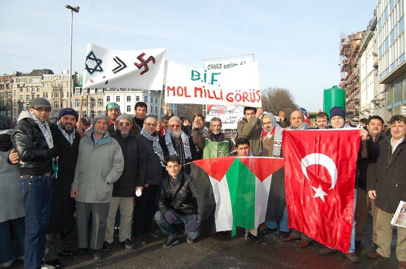 BRÜKSEL'DE ONBİNLER İSRAİL KATLİAMINI PROTESTO ETTİ