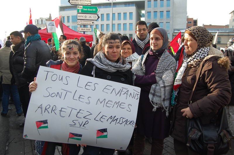 BRÜKSEL'DE ONBİNLER İSRAİL KATLİAMINI PROTESTO ETTİ