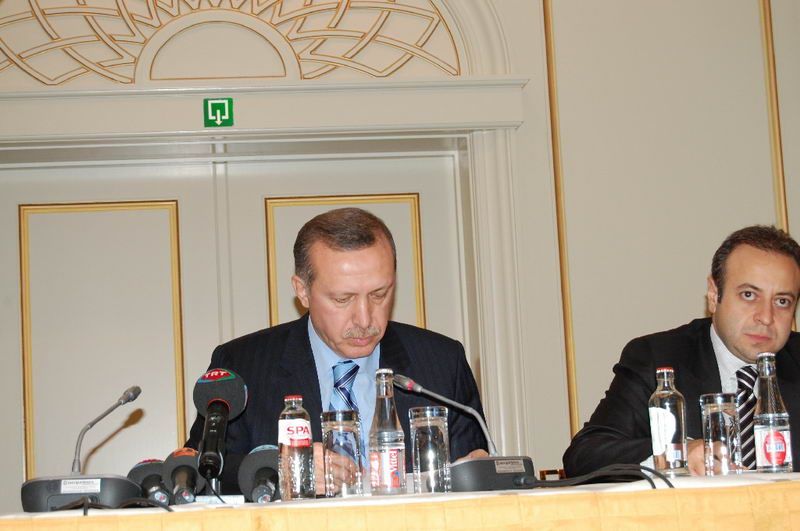 BAŞBAKAN ERDOĞAN SİVİL TOPLUM TEMSİLCİLERİYLE BULUŞTU