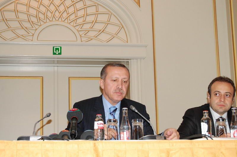 BAŞBAKAN ERDOĞAN SİVİL TOPLUM TEMSİLCİLERİYLE BULUŞTU