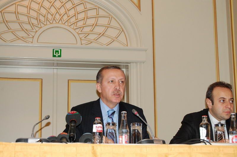 BAŞBAKAN ERDOĞAN SİVİL TOPLUM TEMSİLCİLERİYLE BULUŞTU