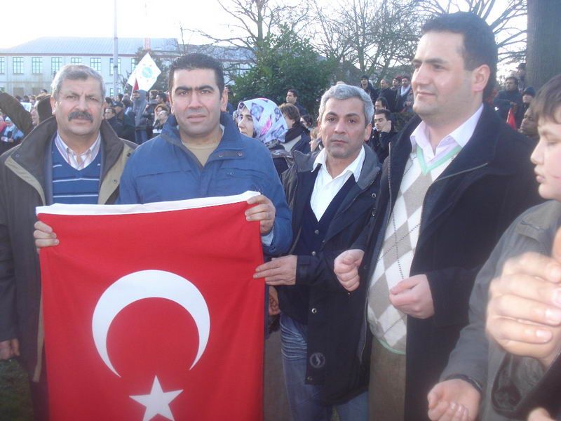 İSRAL GENT'TE DE KINANDI