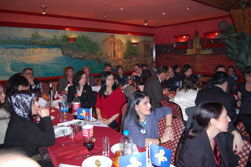 BELÇİKADAKİ ÖNCÜ KADINLARIMIZ BÜYÜK BEĞENİ TOPLADI