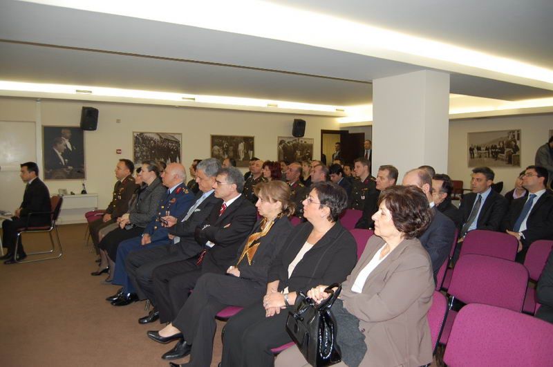 Çanakkale şehitleri Büyükelçilikte anıldı