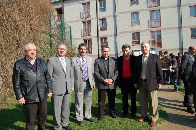 BRÜKSEL’DE NEVRUZ TÜRKÜLERLE KUTLANDI