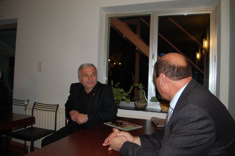MHP ESKİ MİLLETVEKİLİ ÖZTÜRK VATANDAŞLARLA BULUŞTU