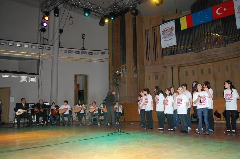 23 NİSAN BRÜKSEL’DE COŞKUYLA KUTLANDI