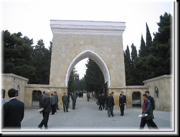 Azerbaycan'da üniversiteye saldırı: 10 ölü