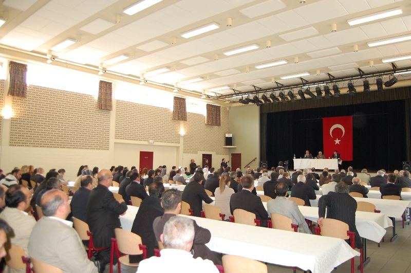 SOMUNCUOĞLU: “IRKÇILIĞA KARŞIYIZ DİMİMİZDE IRKÇILIĞI KABUL ETMEZ”
