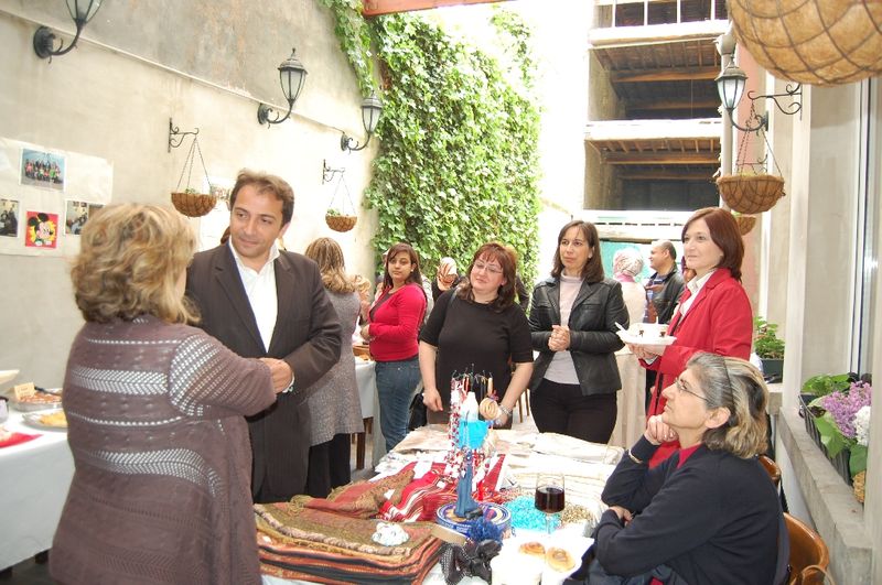 BELÇİKA TÜRK KADINLAR DERNEĞİ KERMESİ GÖZ DOLDURDU