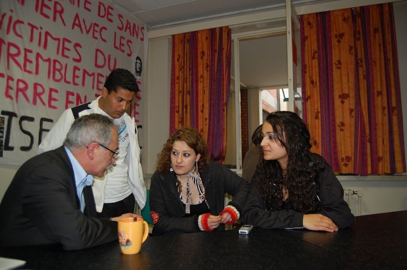 cdh milletvekili adayı Necati UrfalıI'dan kağıtsızlara destek ziyareti