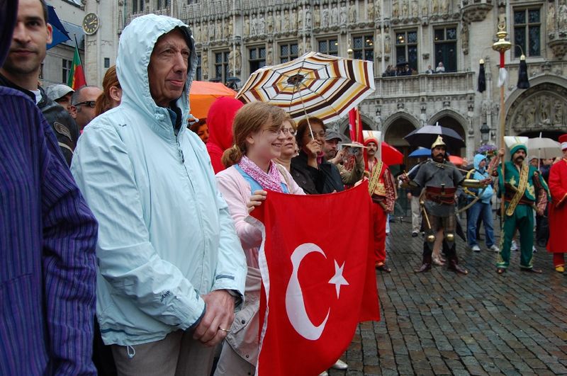 YAĞMURA RAĞMEN MEHTERAN BÜYÜK İLGİ GÖRDÜ