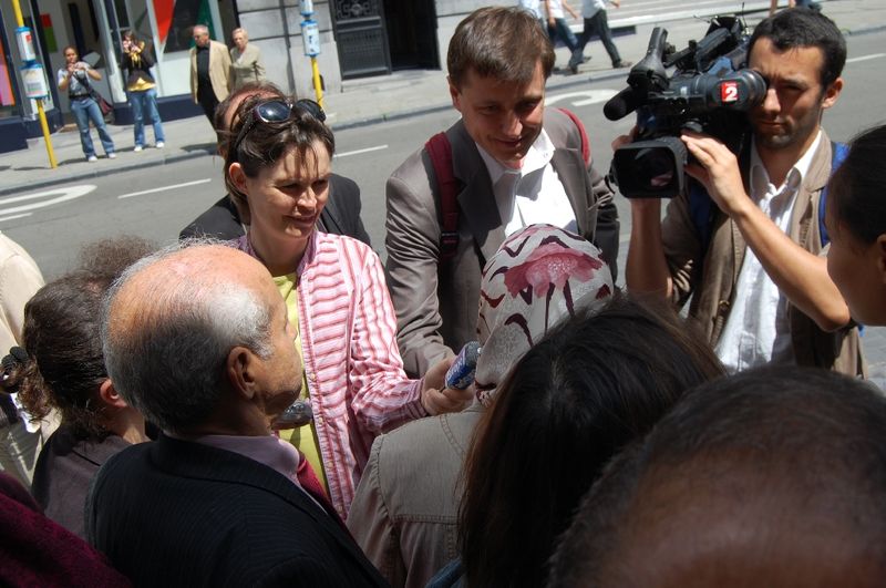 ÖZDEMIR ALKIŞLAR ARASINDA YEMİN ETTİ