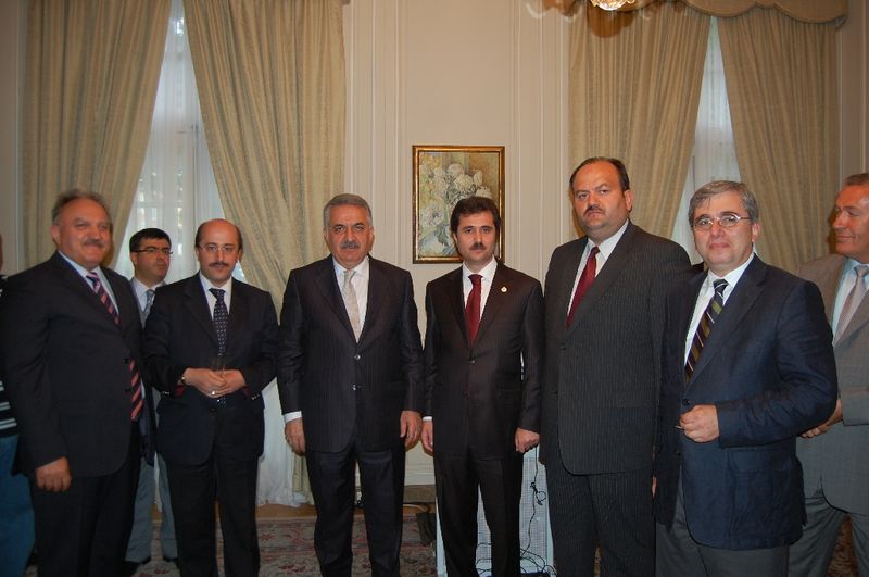 BÜYÜKELÇİ TANLAY'DAN BAKAN YAZICI ONURUNA RESEPSİYON
