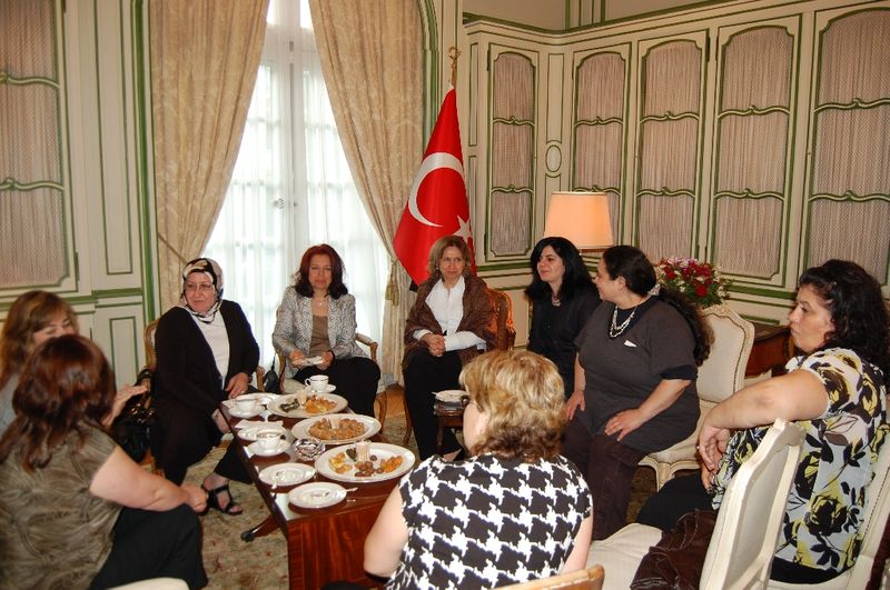 BÜYÜKELÇİ TANLAY'DAN BAKAN YAZICI ONURUNA RESEPSİYON