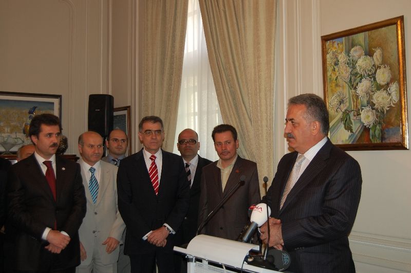 BÜYÜKELÇİ TANLAY'DAN BAKAN YAZICI ONURUNA RESEPSİYON