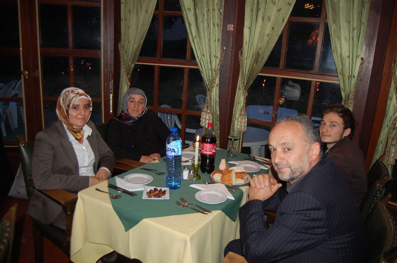 UETD İFTARININ ONUR KONUĞU RABİA KADEER İDİ
