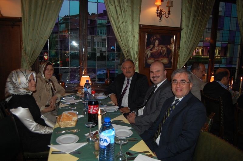 UETD İFTARININ ONUR KONUĞU RABİA KADEER İDİ