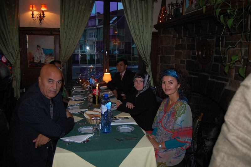 UETD İFTARININ ONUR KONUĞU RABİA KADEER İDİ