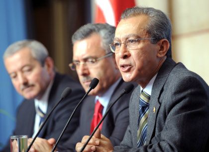 ÜSKÜL BİR HEYETLE BRÜKSEL’E GELİYOR