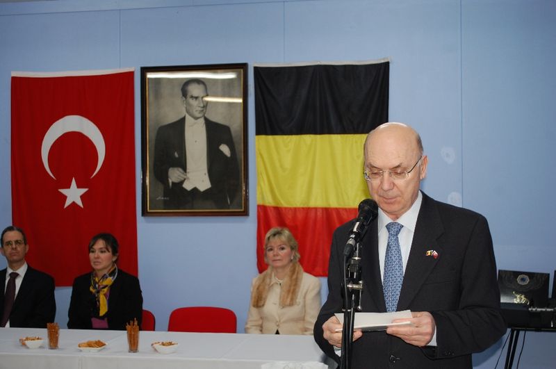 ERSAVCI : TAHRİKLERE KARŞI SAĞDUYULU DAVRANIŞINIZI TAKDİR EDİYORUM