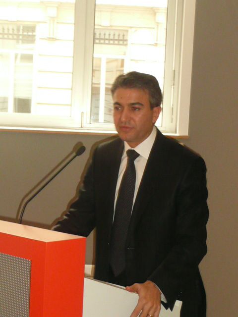 MESLEKİ EĞİTİM, TEMİZLİK VE İMARDAN SORUMLU DEVLET BAKANI EMİR KIR'IN KABİNESİ