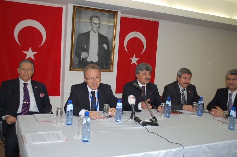 KOMİSYON ÜYELERİ STK TEMSİLCİLERİYLE BULUŞTU