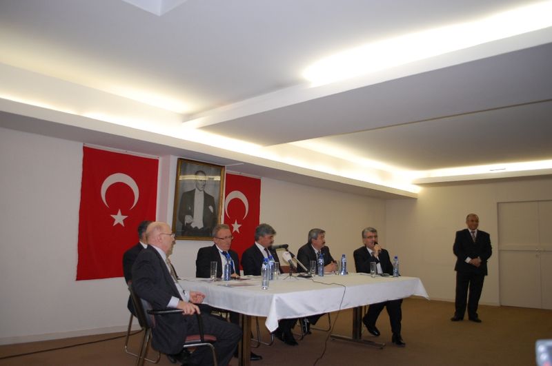 KOMİSYON ÜYELERİ STK TEMSİLCİLERİYLE BULUŞTU