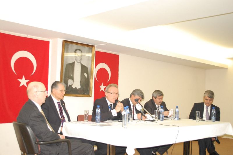 KOMİSYON ÜYELERİ STK TEMSİLCİLERİYLE BULUŞTU