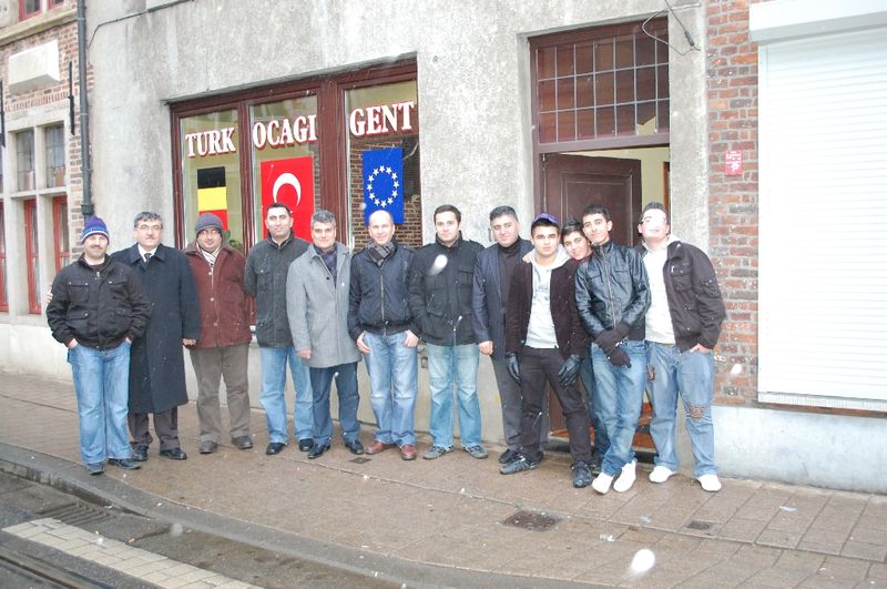 BAŞKONSOLOS ÇAKAR « EĞİTİME YATIRIM YAPIN »