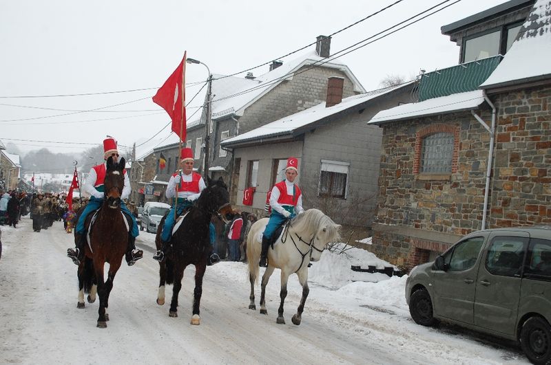 FAYMONVILLE KARNAVALINDA TÜRK BAYRAKLARI DALGALANDI
