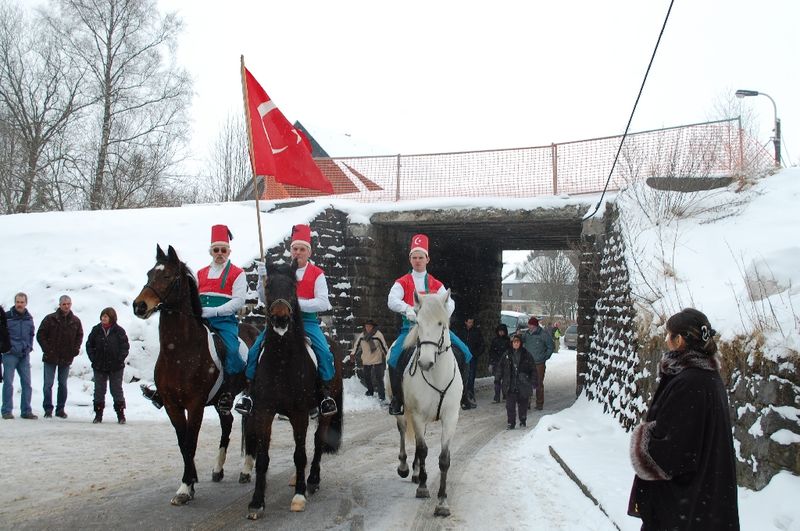 FAYMONVILLE KARNAVALINDA TÜRK BAYRAKLARI DALGALANDI