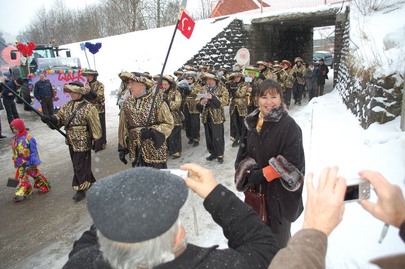 FAYMONVILLE KARNAVALINDA TÜRK BAYRAKLARI DALGALANDI