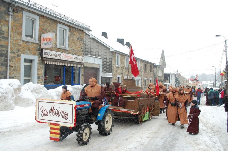 FAYMONVILLE KARNAVALINDA TÜRK BAYRAKLARI DALGALANDI