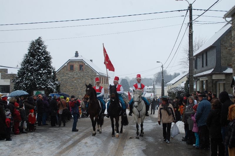 FAYMONVILLE KARNAVALINDA TÜRK BAYRAKLARI DALGALANDI